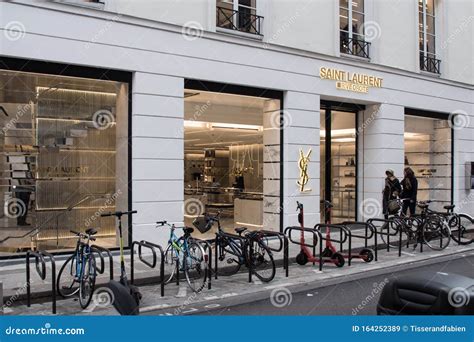 yves saint laurent showroom paris